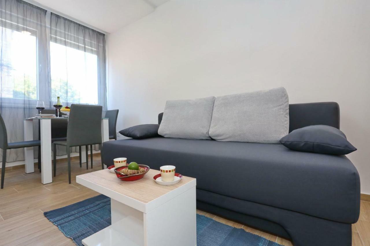 Two New Apartments By The Town Center Zadar Bagian luar foto