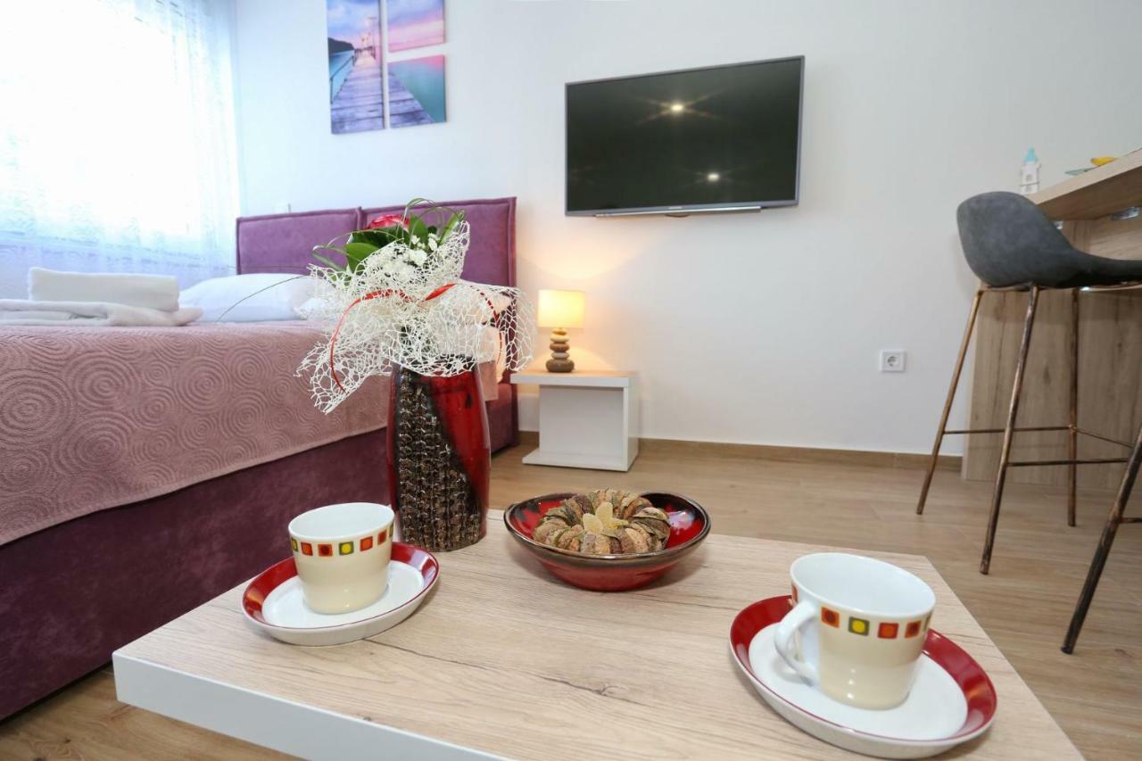 Two New Apartments By The Town Center Zadar Bagian luar foto