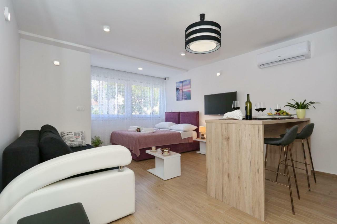 Two New Apartments By The Town Center Zadar Bagian luar foto